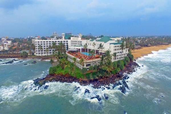 Mount Lavinia Beach